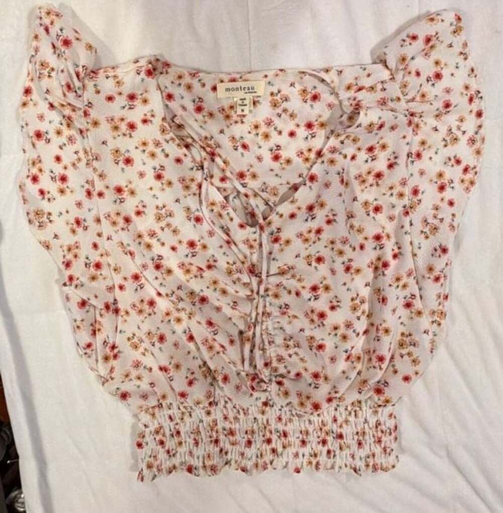 Monteau Floral Top Size M Cream Pink Short Sleeve Ruched Smocked
